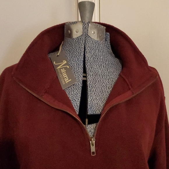 Naturals cabernet fleece small NWT - Picture 2 of 3